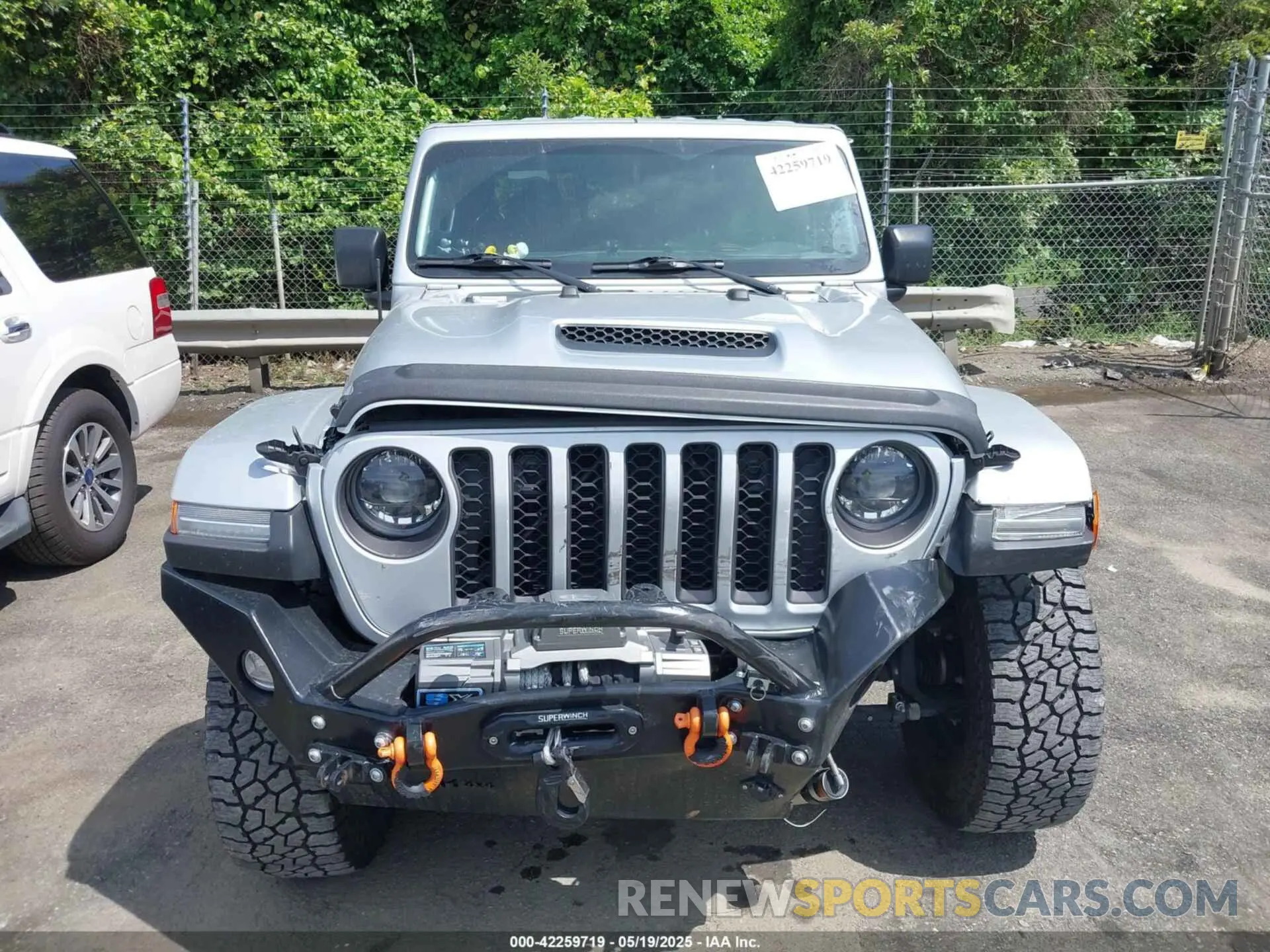 12 Photograph of a damaged car 1C6JJTEGXPL548712 JEEP GLADIATOR 2023