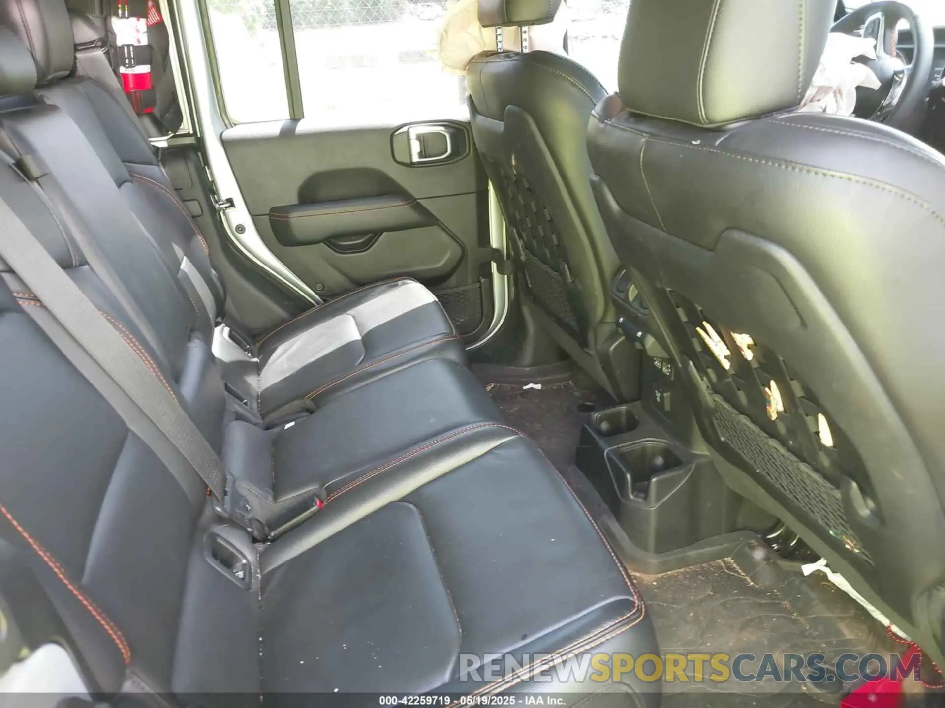 8 Photograph of a damaged car 1C6JJTEGXPL548712 JEEP GLADIATOR 2023