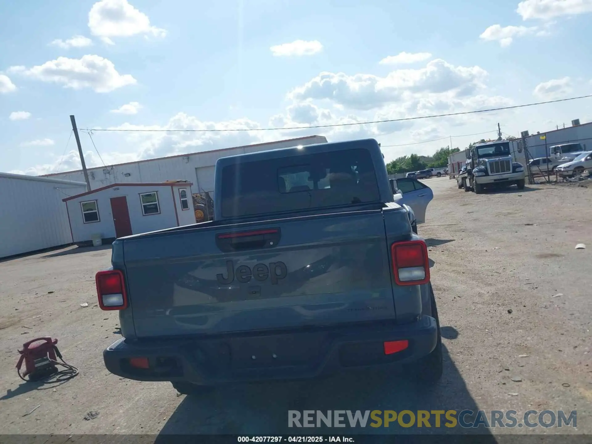 16 Photograph of a damaged car 1C6HJTAG4RL133974 JEEP GLADIATOR 2024