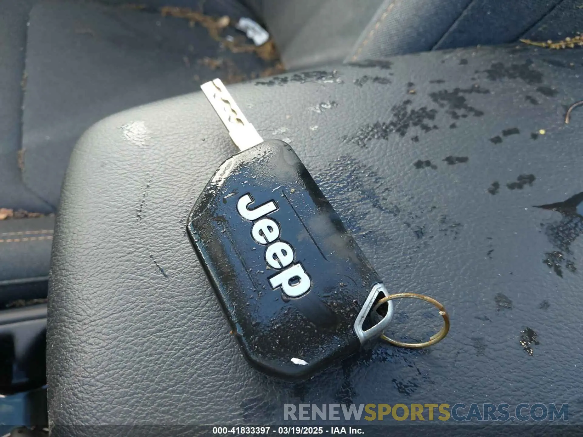 11 Photograph of a damaged car 1C6HJTAG6RL111586 JEEP GLADIATOR 2024
