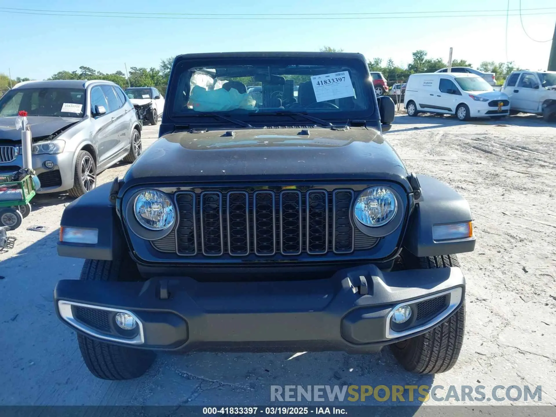 13 Photograph of a damaged car 1C6HJTAG6RL111586 JEEP GLADIATOR 2024