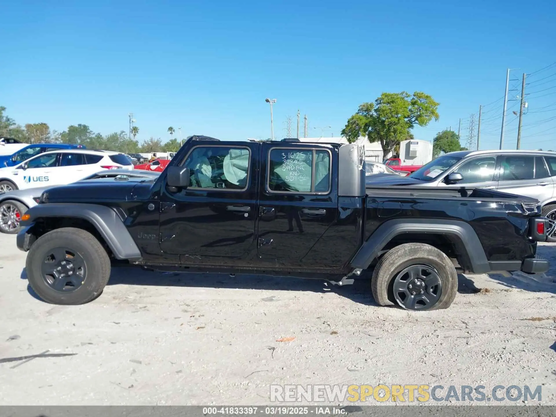 15 Photograph of a damaged car 1C6HJTAG6RL111586 JEEP GLADIATOR 2024