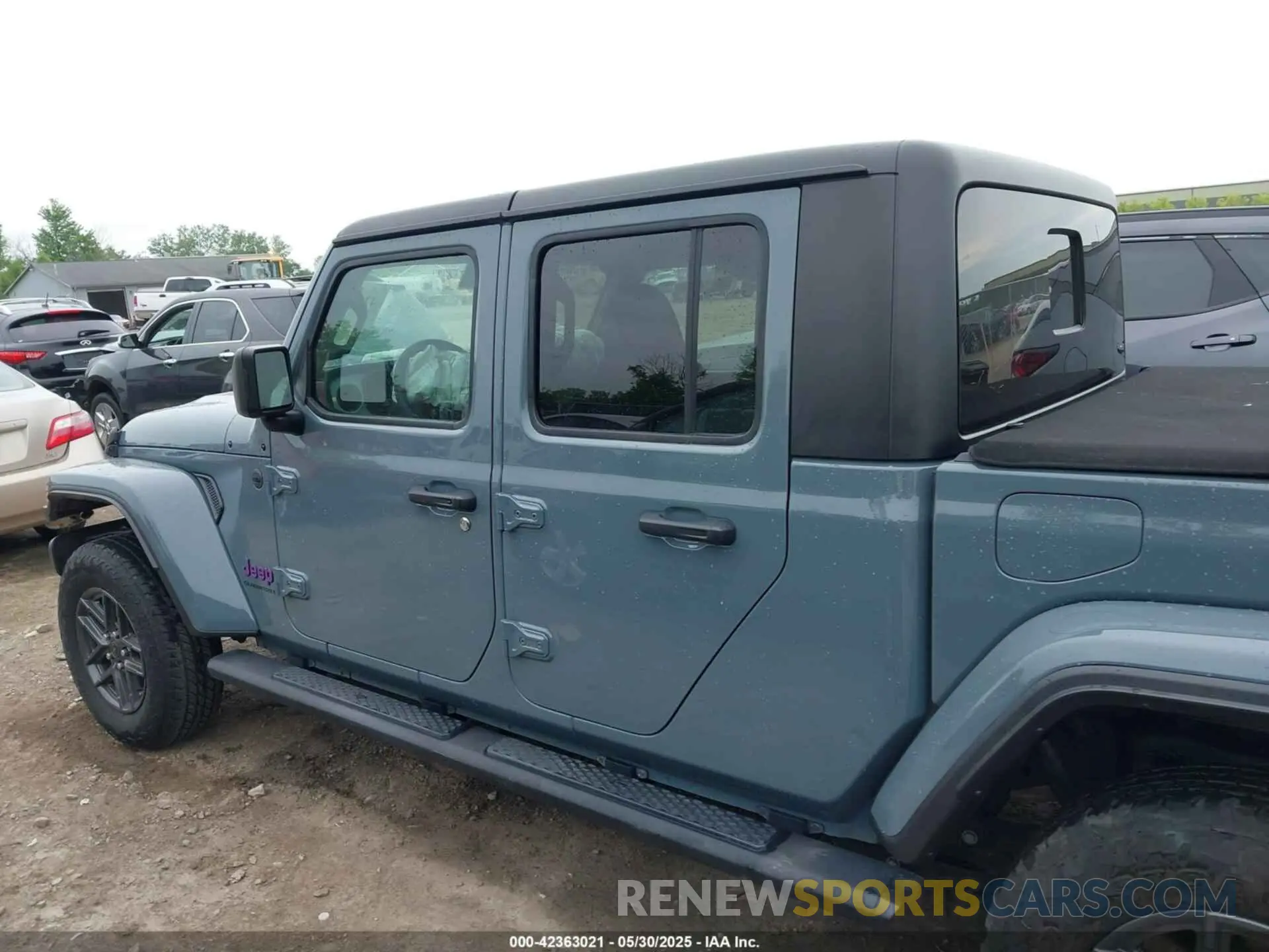 14 Photograph of a damaged car 1C6JJTAGXRL117537 JEEP GLADIATOR 2024