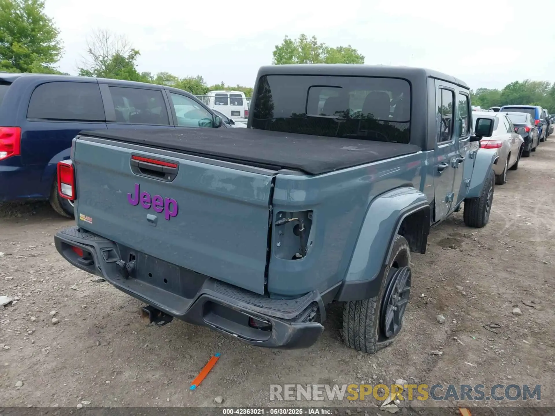4 Photograph of a damaged car 1C6JJTAGXRL117537 JEEP GLADIATOR 2024