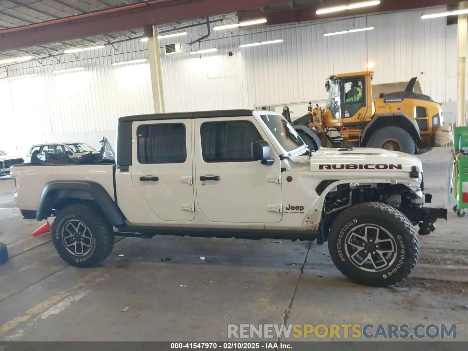 14 Photograph of a damaged car 1C6JJTBG0RL107582 JEEP GLADIATOR 2024