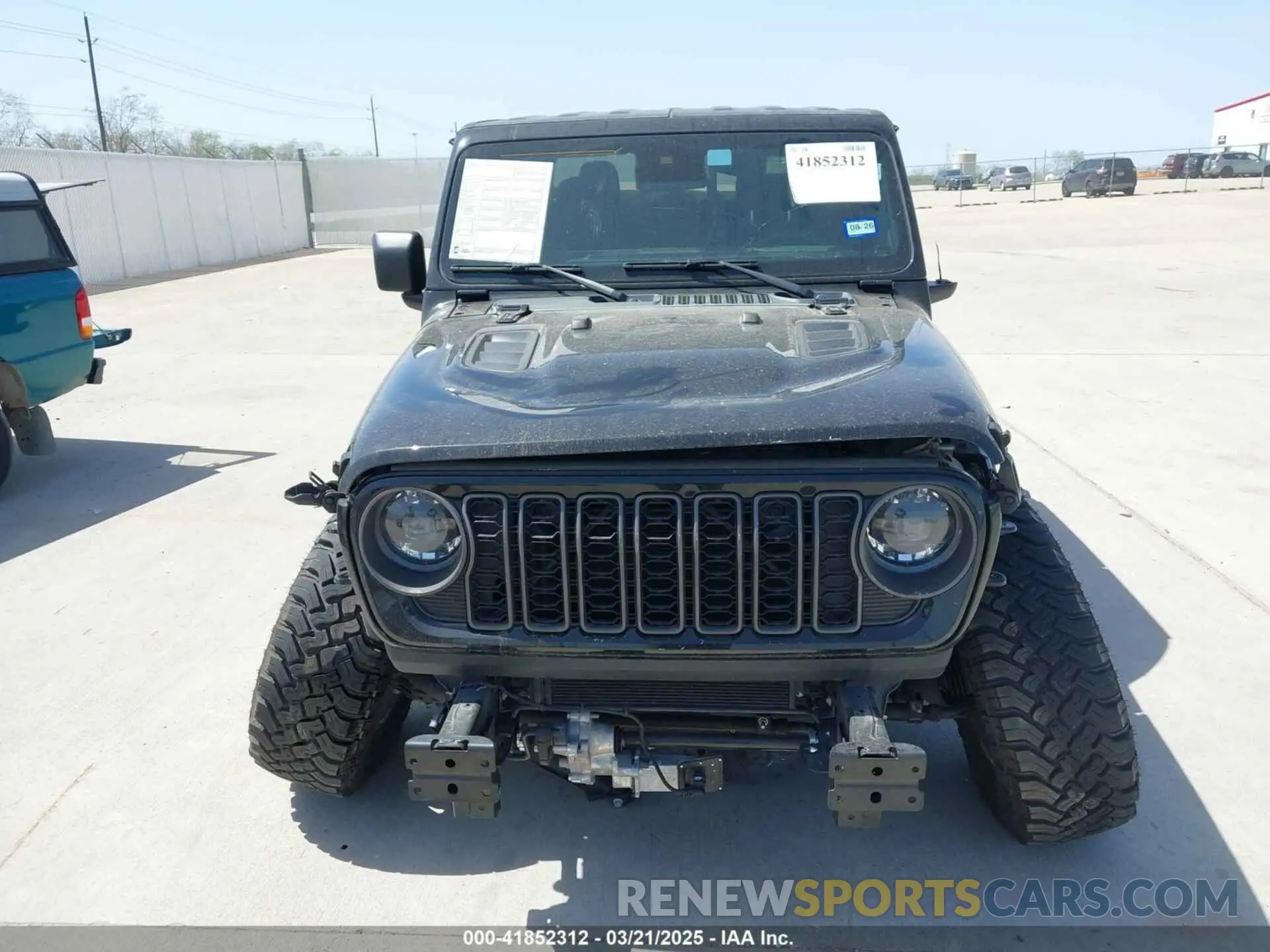 12 Photograph of a damaged car 1C6JJTBG5RL114723 JEEP GLADIATOR 2024