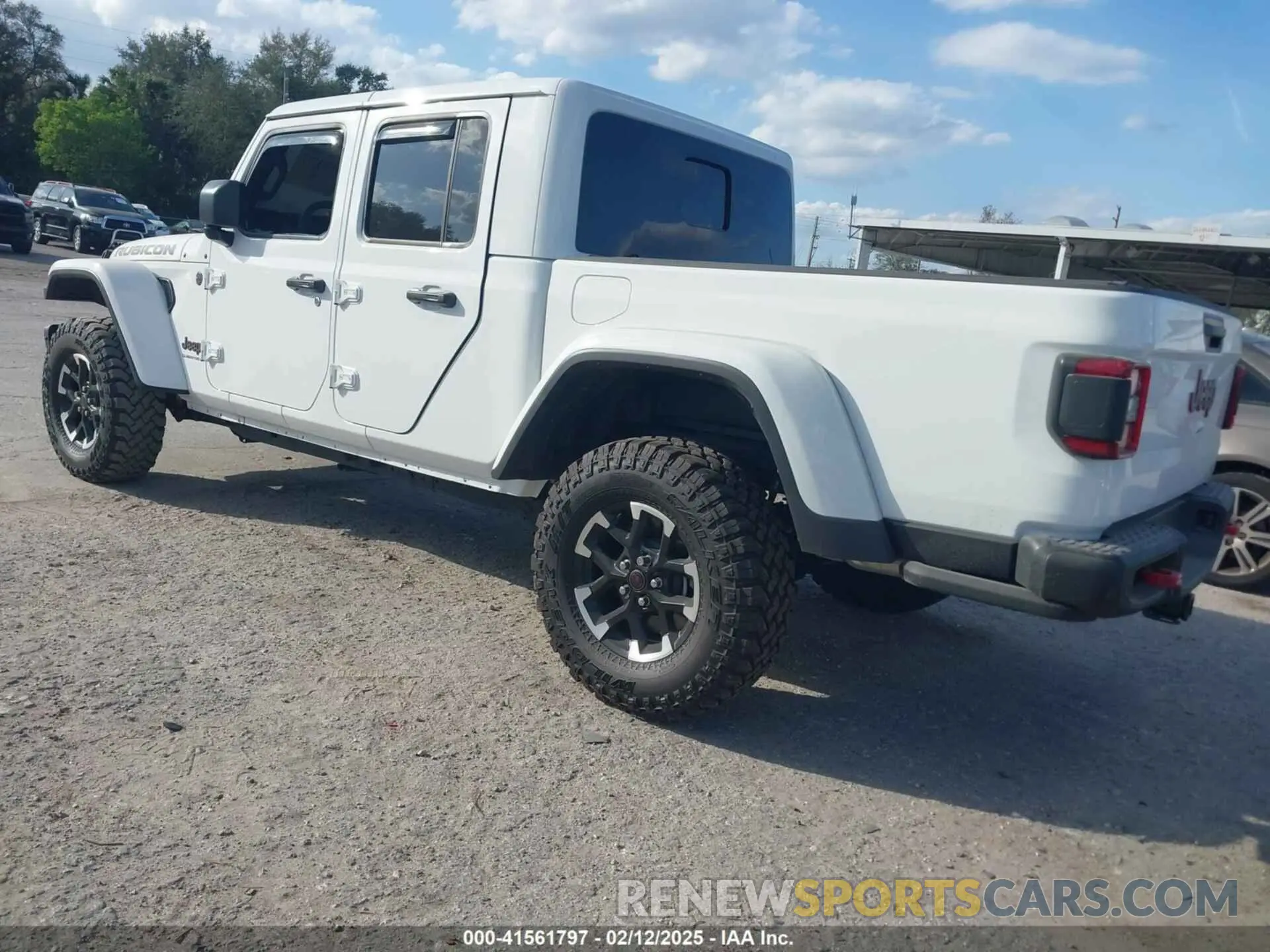 3 Photograph of a damaged car 1C6JJTBG9RL125269 JEEP GLADIATOR 2024