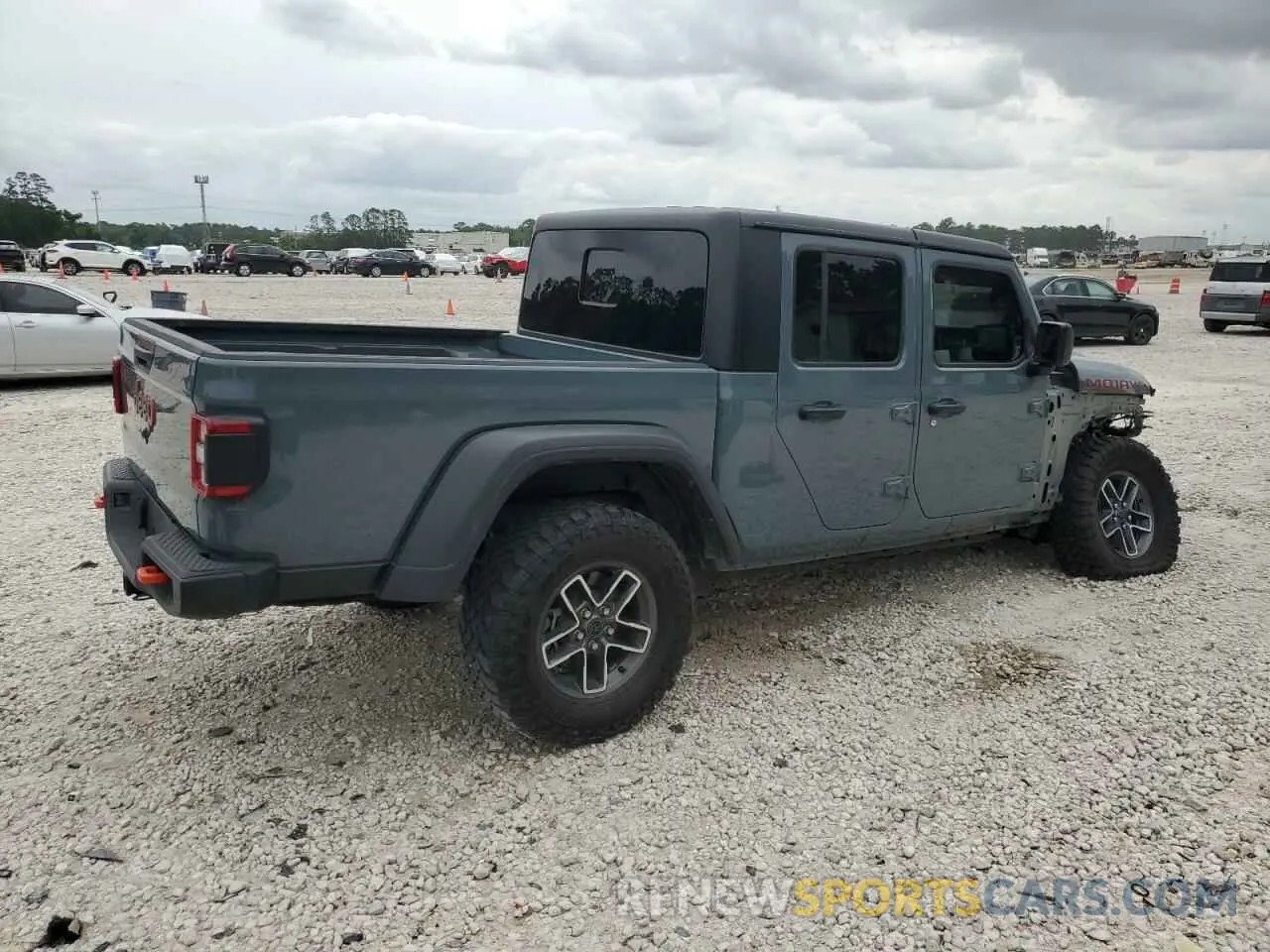 3 Photograph of a damaged car 1C6JJTEGXRL115913 JEEP GLADIATOR 2024