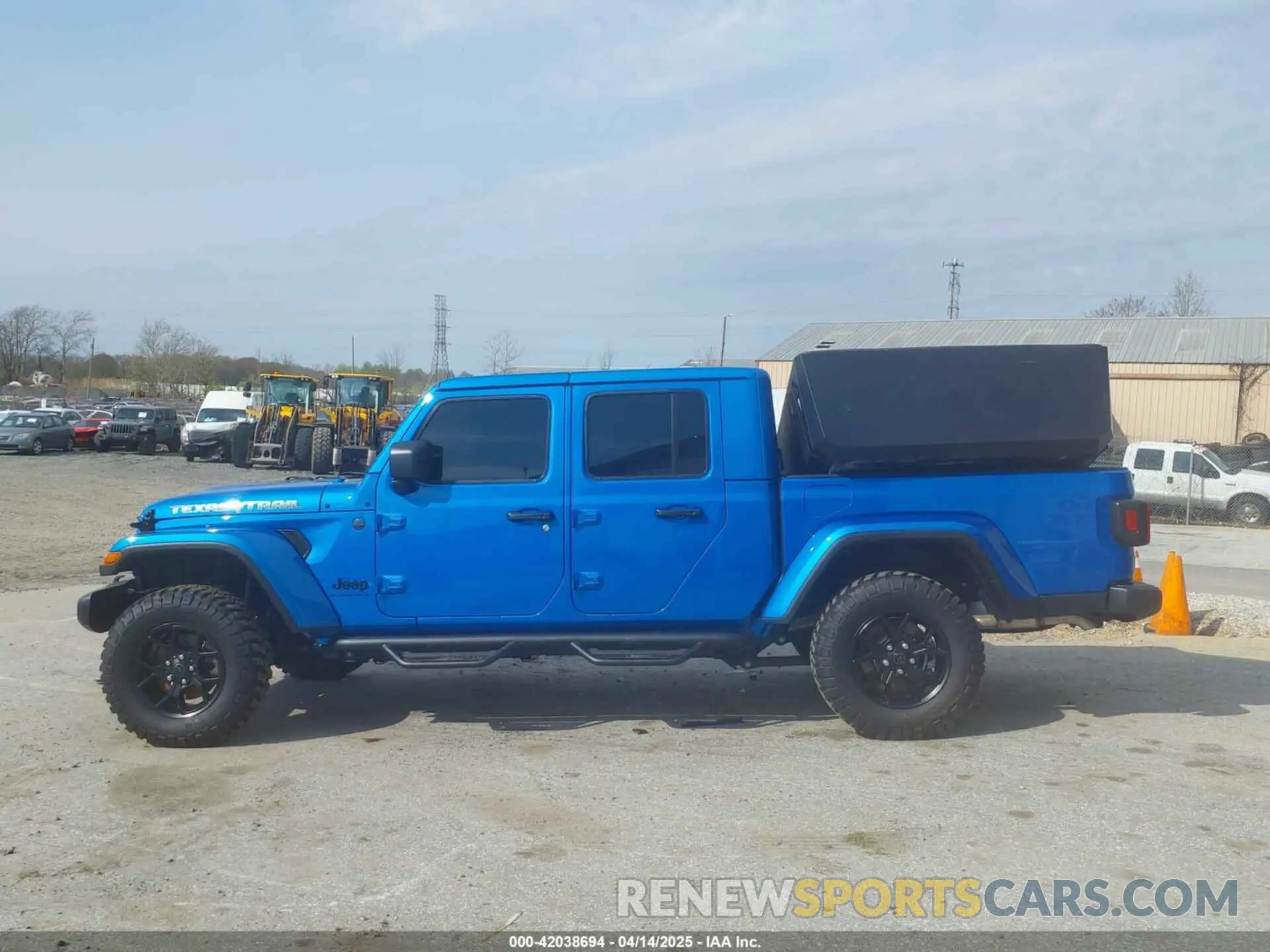 14 Photograph of a damaged car 1C6PJTAG9SL503849 JEEP GLADIATOR 2025