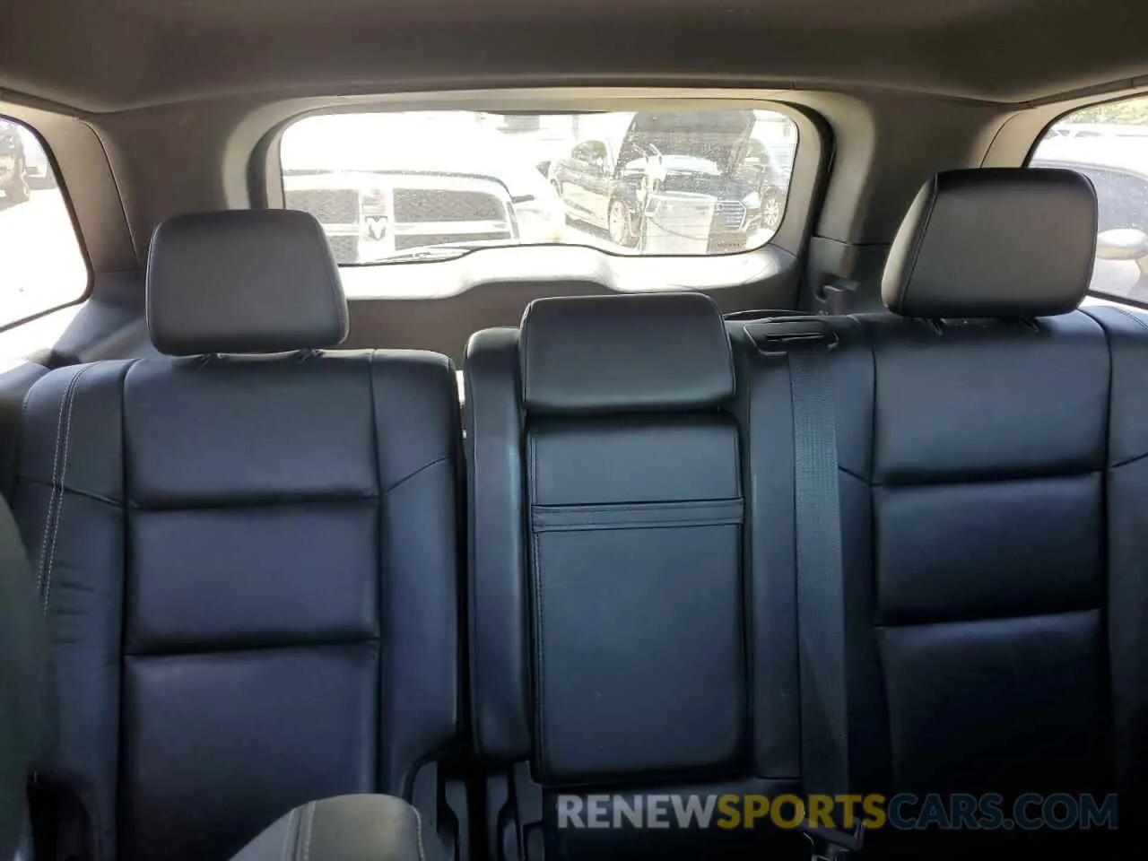 10 Photograph of a damaged car 1C4RJFBG1HC948421 JEEP GRAND CHER 2017