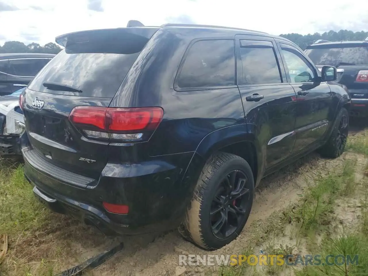 3 Photograph of a damaged car 1C4RJFDJ0HC948581 JEEP GRAND CHER 2017