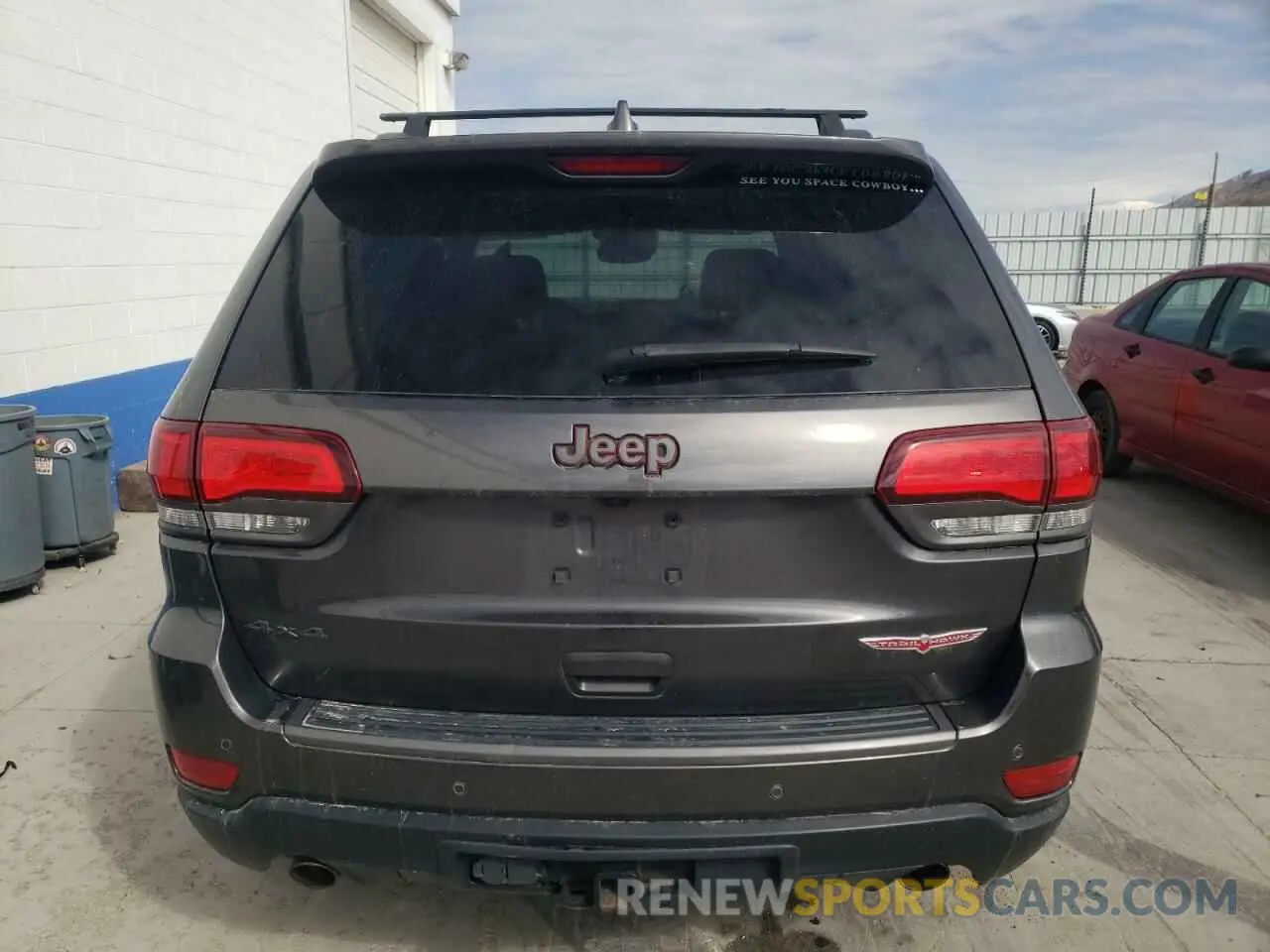 6 Photograph of a damaged car 1C4RJFLG2HC784546 JEEP GRAND CHER 2017
