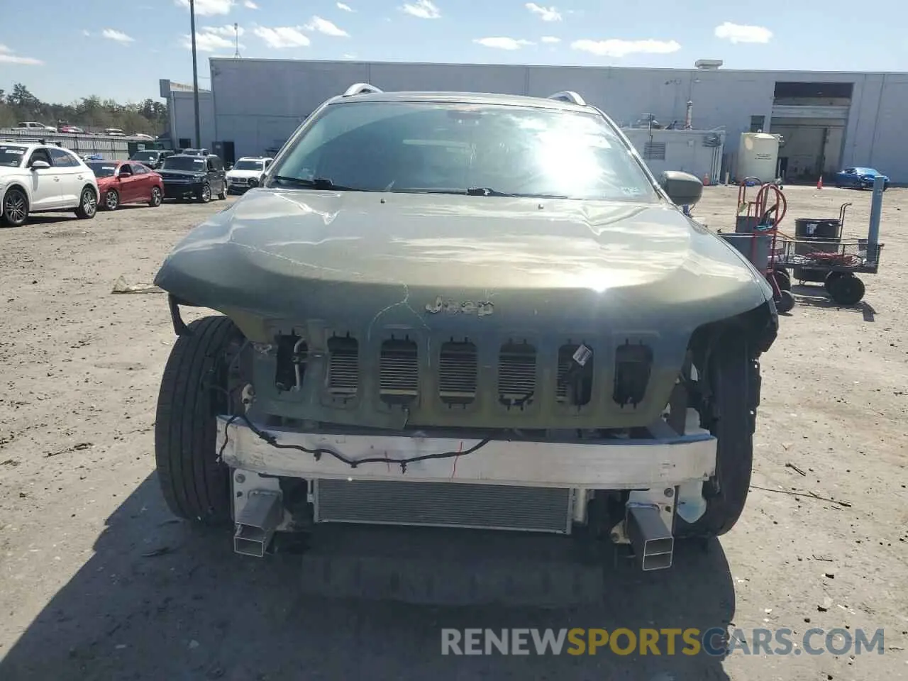 5 Photograph of a damaged car 1C4PJLCB0KD144119 JEEP GRAND CHER 2019