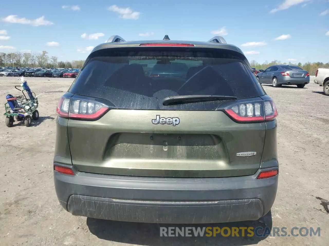 6 Photograph of a damaged car 1C4PJLCB0KD144119 JEEP GRAND CHER 2019