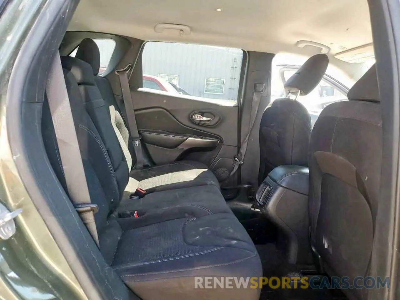 11 Photograph of a damaged car 1C4PJLCB1KD263409 JEEP GRAND CHER 2019