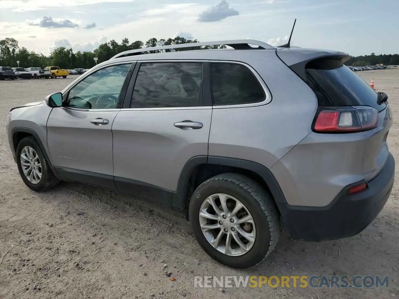 2 Photograph of a damaged car 1C4PJLCB1KD312480 JEEP GRAND CHER 2019