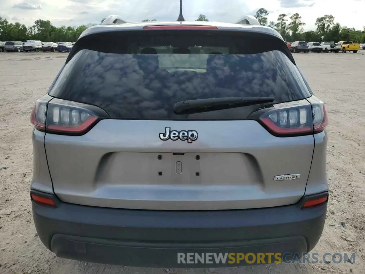 6 Photograph of a damaged car 1C4PJLCB1KD312480 JEEP GRAND CHER 2019