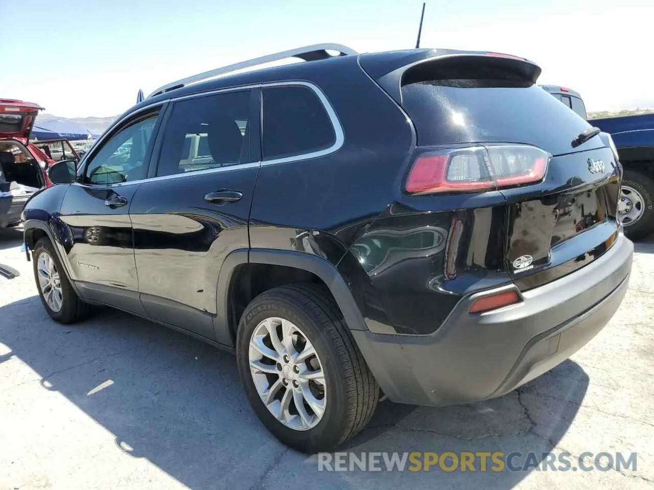 2 Photograph of a damaged car 1C4PJLCB1KD327111 JEEP GRAND CHER 2019