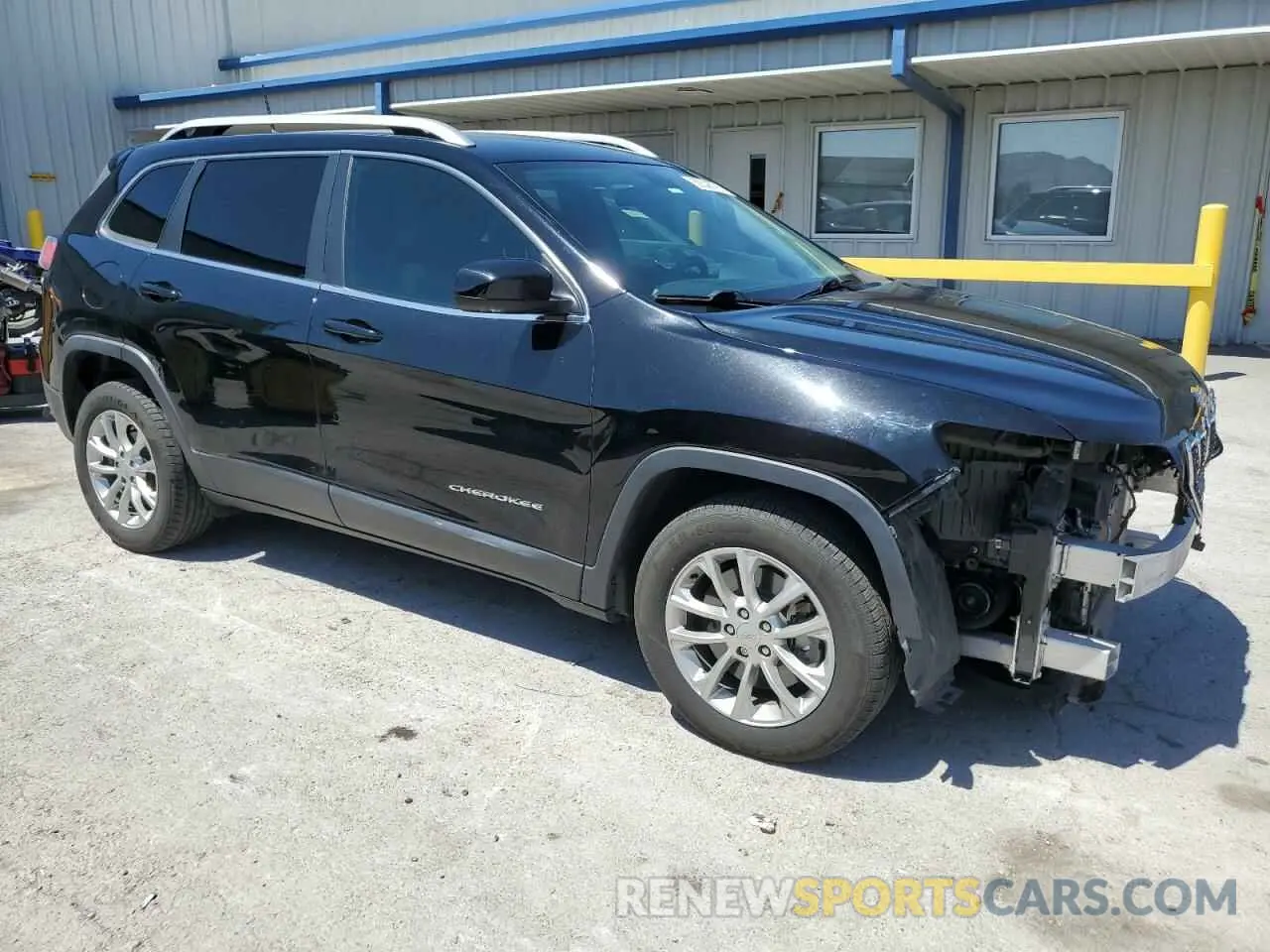 4 Photograph of a damaged car 1C4PJLCB1KD327111 JEEP GRAND CHER 2019