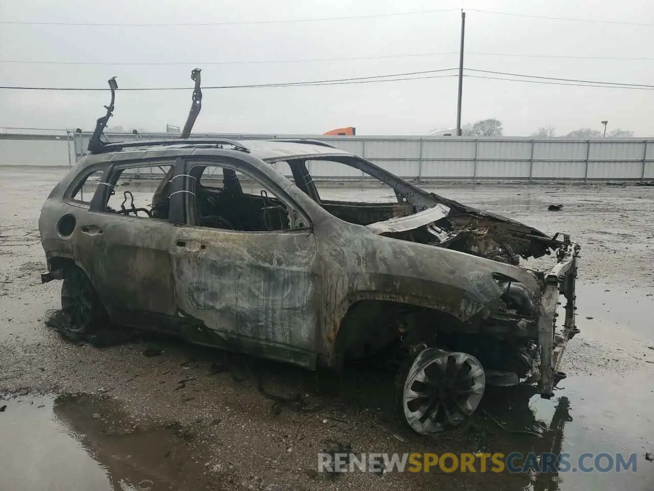 4 Photograph of a damaged car 1C4PJLCB1KD327593 JEEP GRAND CHER 2019
