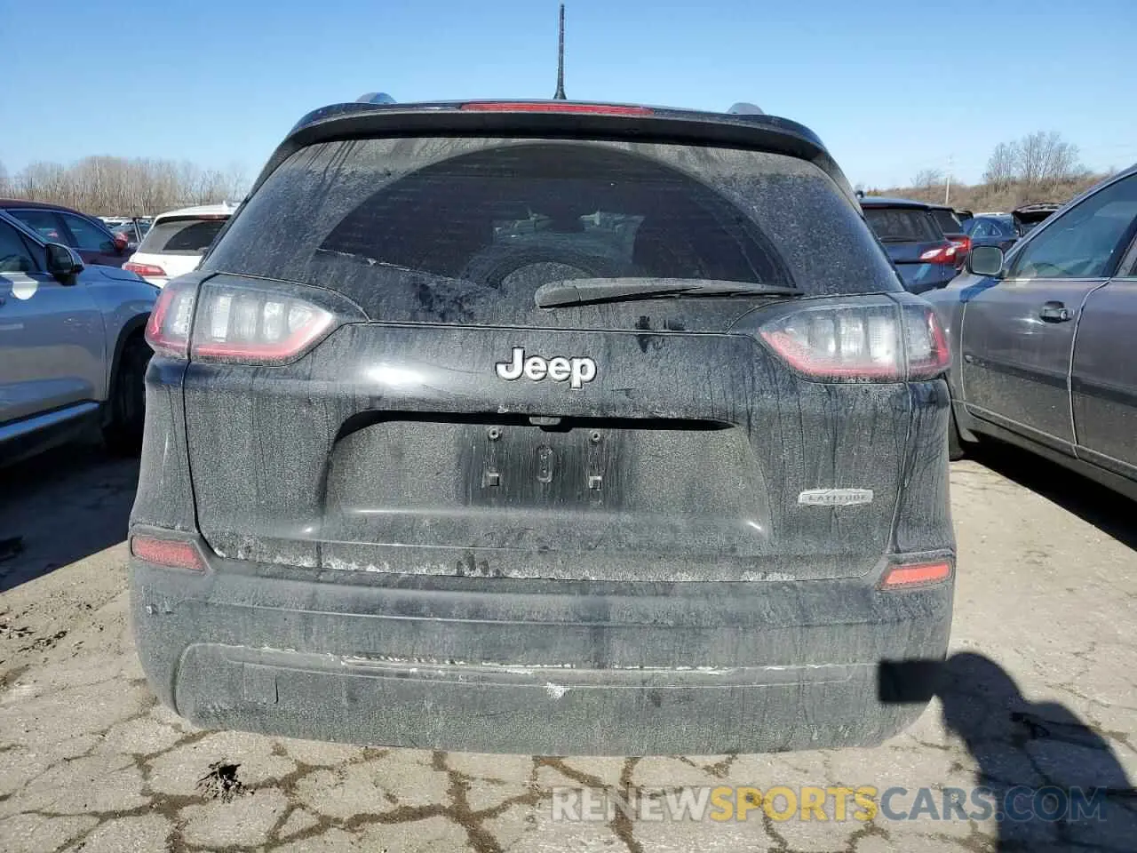 6 Photograph of a damaged car 1C4PJLCB1KD348749 JEEP GRAND CHER 2019