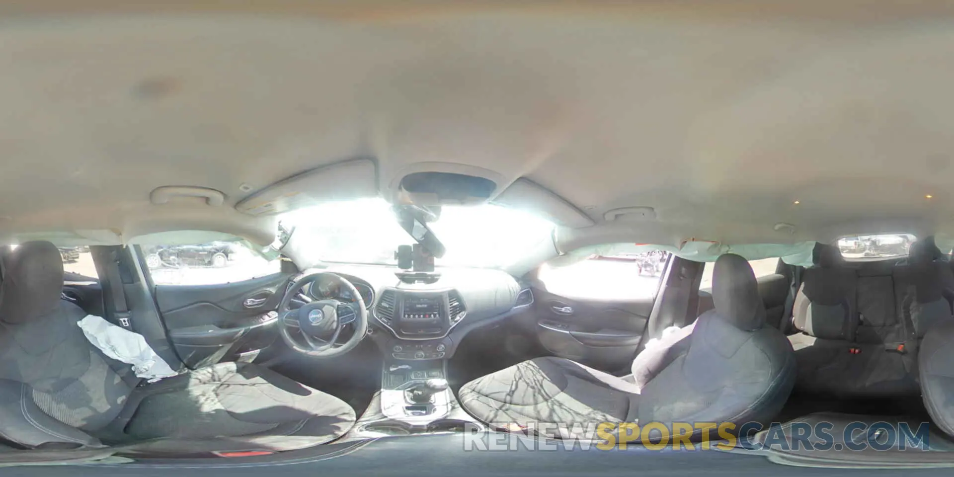 14 Photograph of a damaged car 1C4PJLCB2KD175825 JEEP GRAND CHER 2019