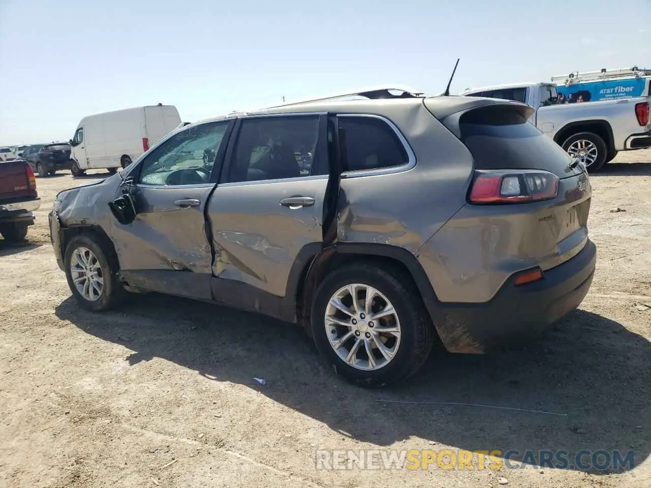 2 Photograph of a damaged car 1C4PJLCB2KD175825 JEEP GRAND CHER 2019
