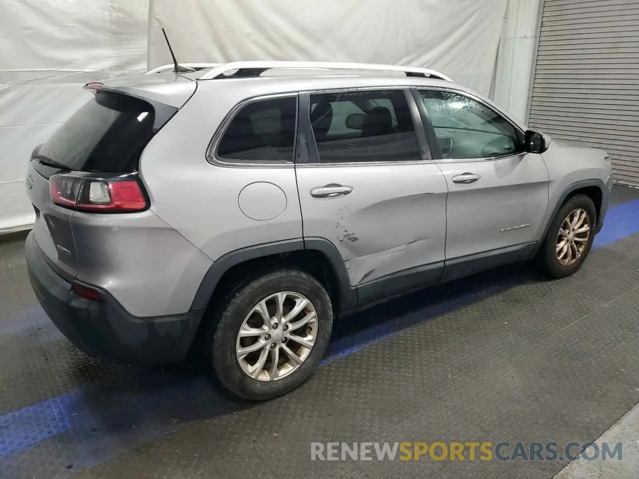 3 Photograph of a damaged car 1C4PJLCB2KD206863 JEEP GRAND CHER 2019