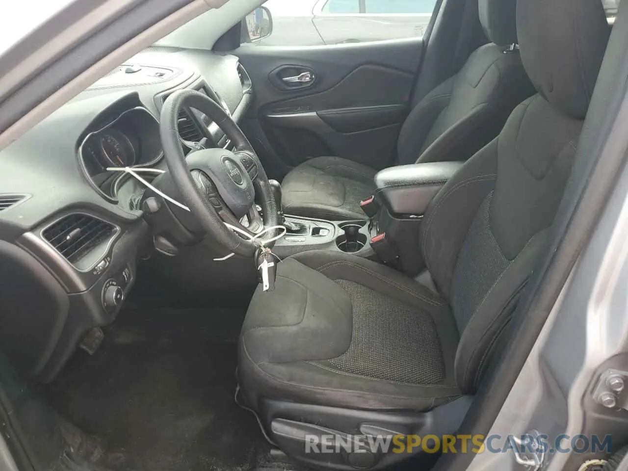 7 Photograph of a damaged car 1C4PJLCB2KD206863 JEEP GRAND CHER 2019