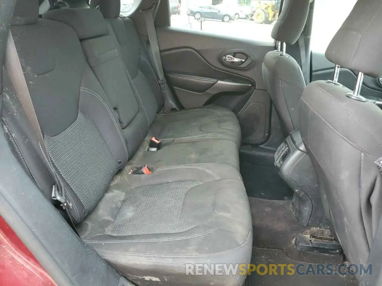 11 Photograph of a damaged car 1C4PJLCB2KD241919 JEEP GRAND CHER 2019