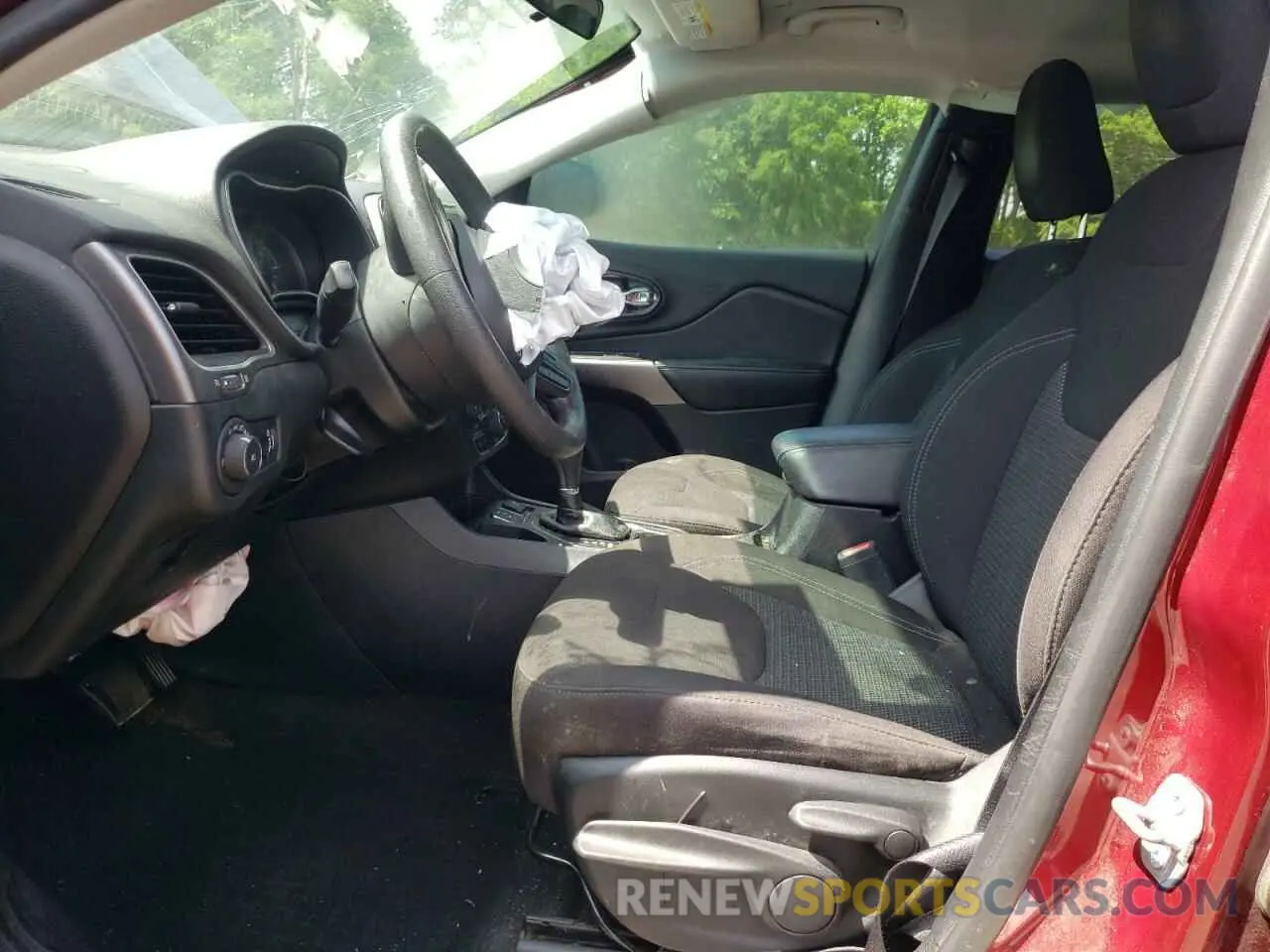 7 Photograph of a damaged car 1C4PJLCB2KD396146 JEEP GRAND CHER 2019