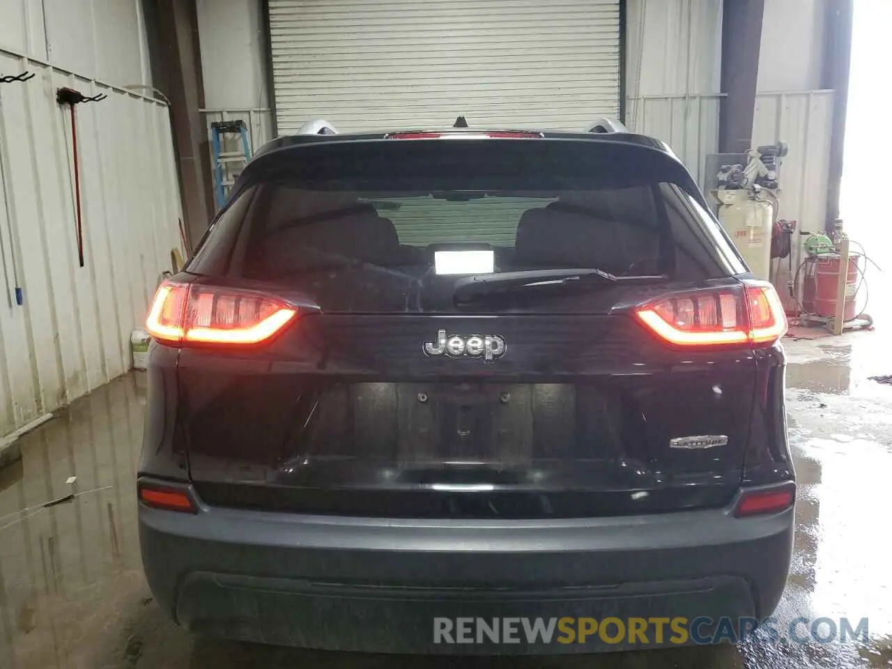 6 Photograph of a damaged car 1C4PJLCB3KD248278 JEEP GRAND CHER 2019