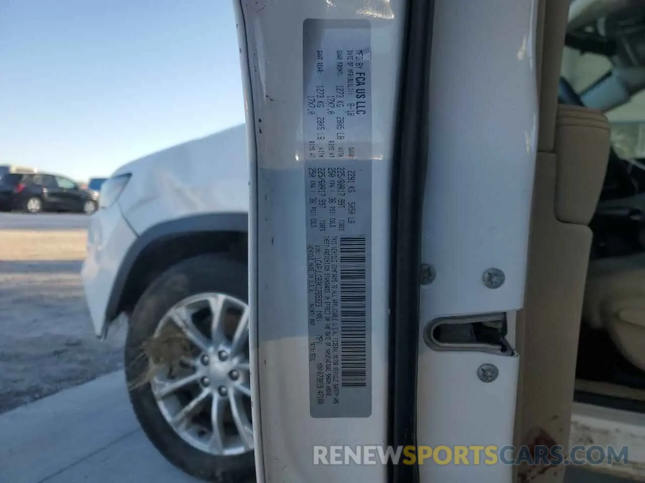 13 Photograph of a damaged car 1C4PJLCB3KD265923 JEEP GRAND CHER 2019