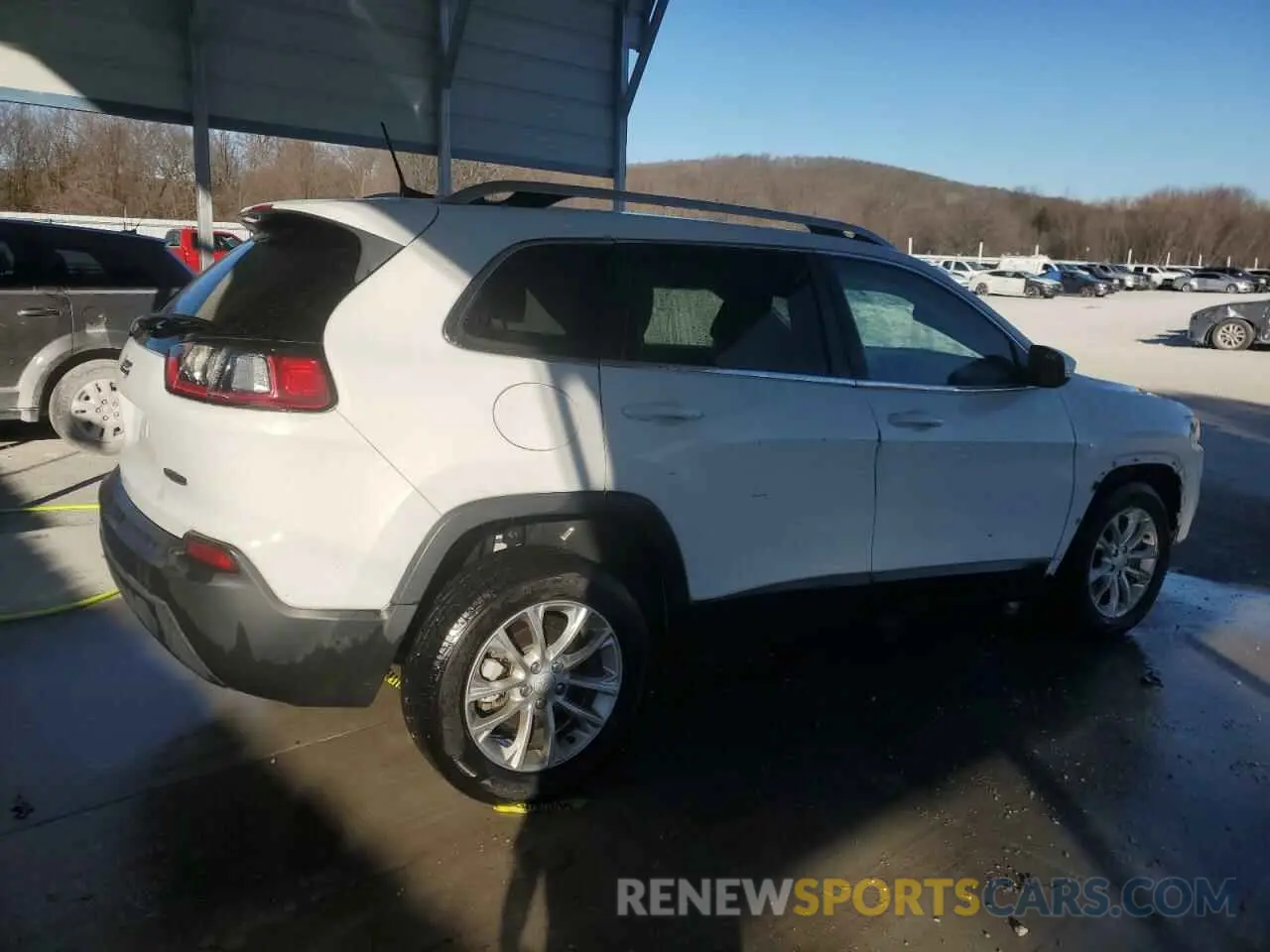 3 Photograph of a damaged car 1C4PJLCB3KD265923 JEEP GRAND CHER 2019