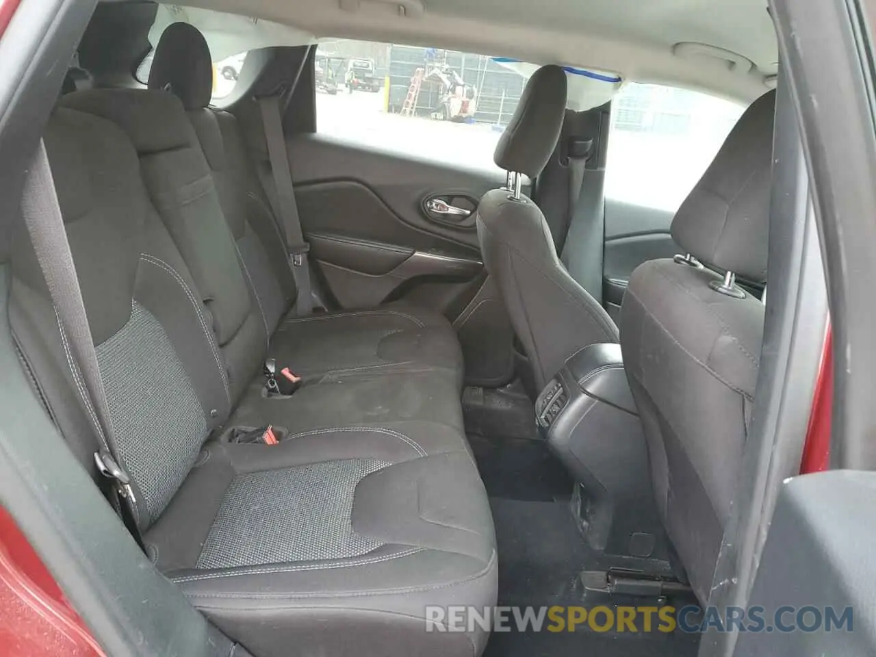 11 Photograph of a damaged car 1C4PJLCB3KD266067 JEEP GRAND CHER 2019