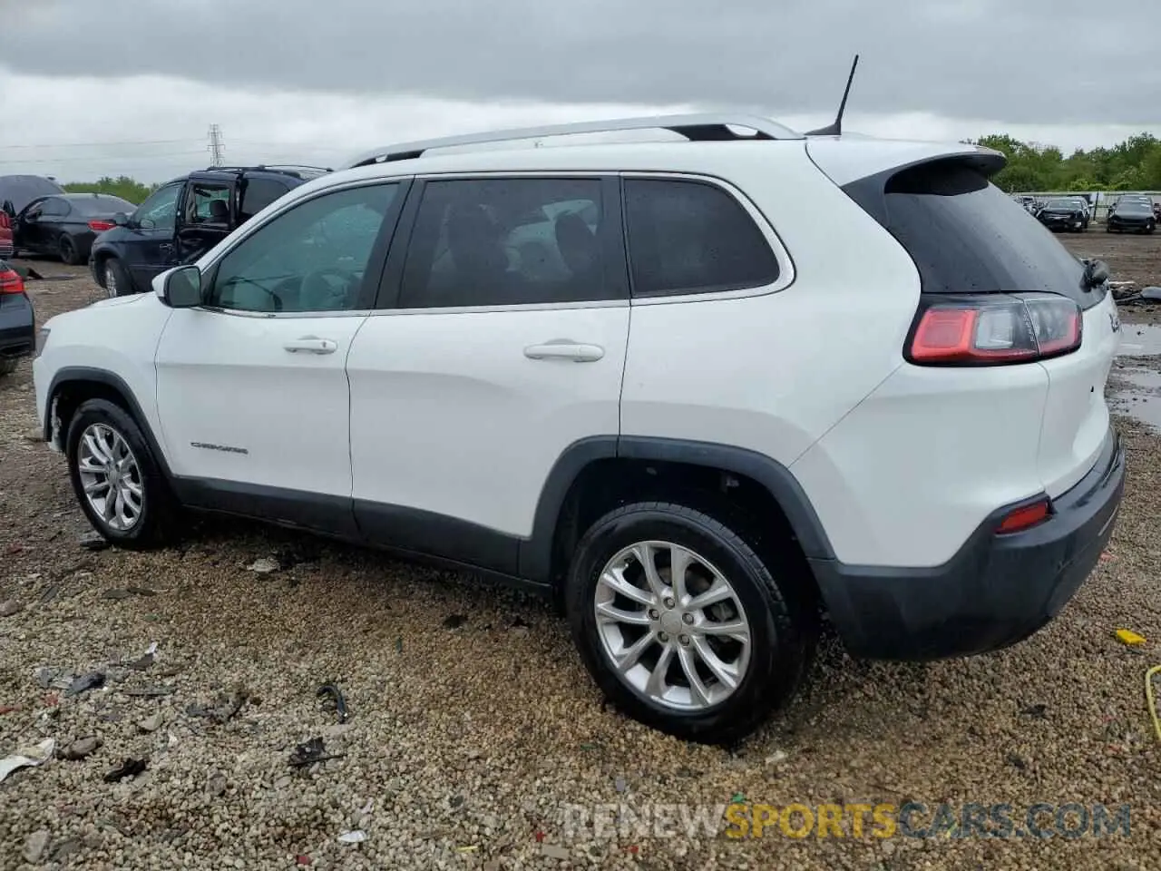 2 Photograph of a damaged car 1C4PJLCB3KD269759 JEEP GRAND CHER 2019