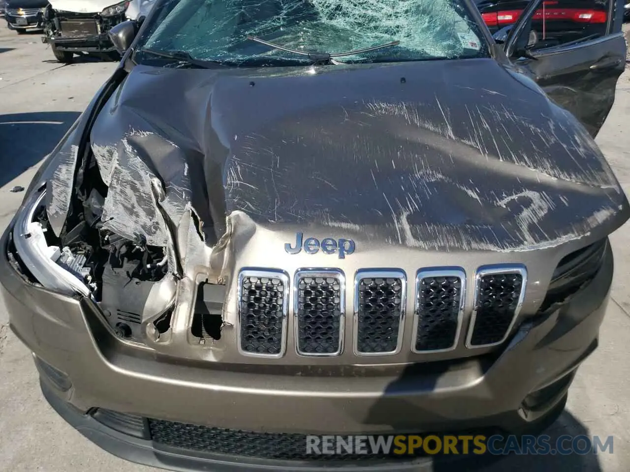 11 Photograph of a damaged car 1C4PJLCB3KD272242 JEEP GRAND CHER 2019