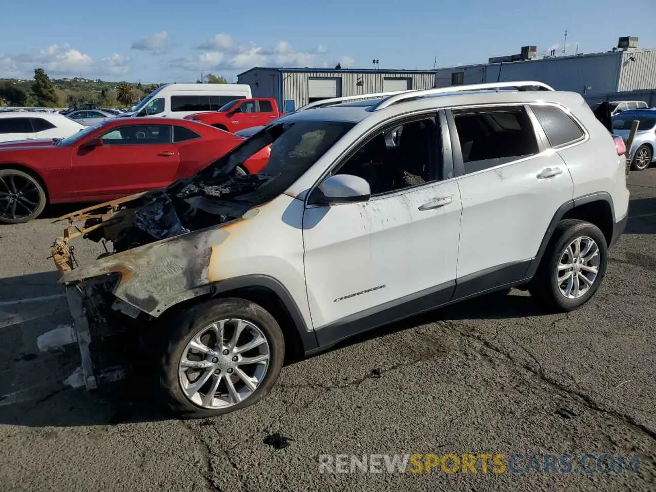 1 Photograph of a damaged car 1C4PJLCB3KD344802 JEEP GRAND CHER 2019