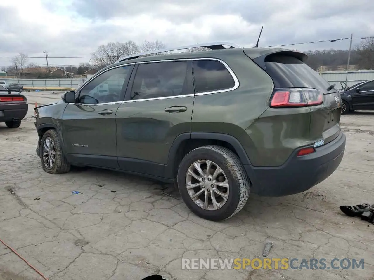 2 Photograph of a damaged car 1C4PJLCB4KD326387 JEEP GRAND CHER 2019