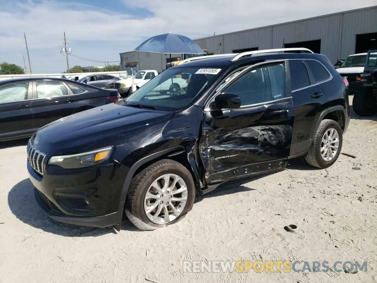 1 Photograph of a damaged car 1C4PJLCB5KD175253 JEEP GRAND CHER 2019