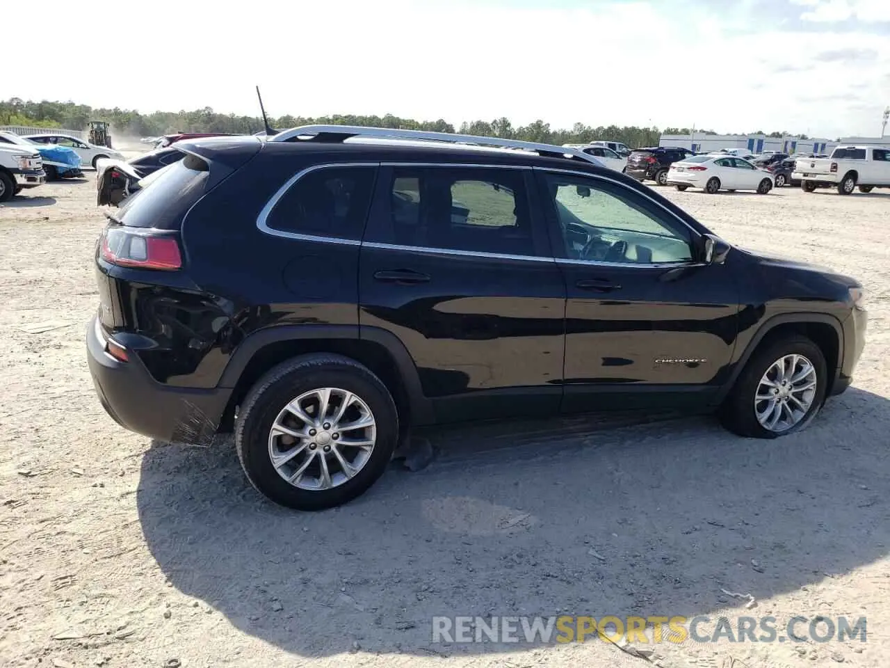 3 Photograph of a damaged car 1C4PJLCB5KD175253 JEEP GRAND CHER 2019