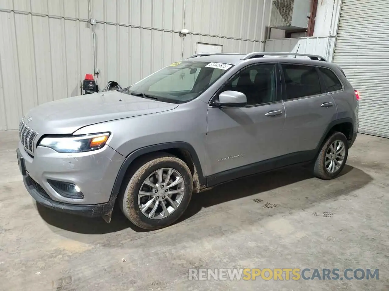 1 Photograph of a damaged car 1C4PJLCB5KD242546 JEEP GRAND CHER 2019