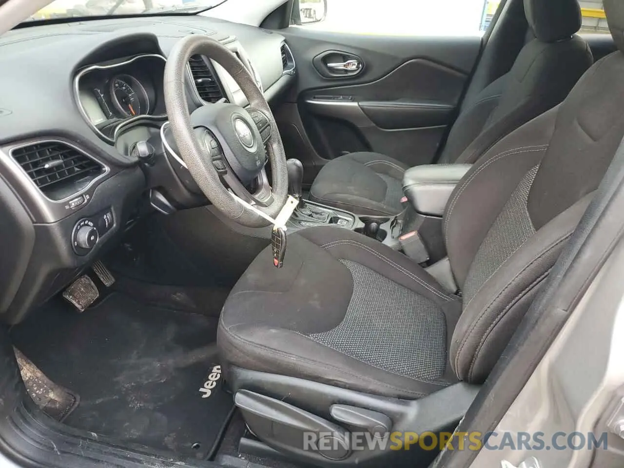 7 Photograph of a damaged car 1C4PJLCB5KD242546 JEEP GRAND CHER 2019