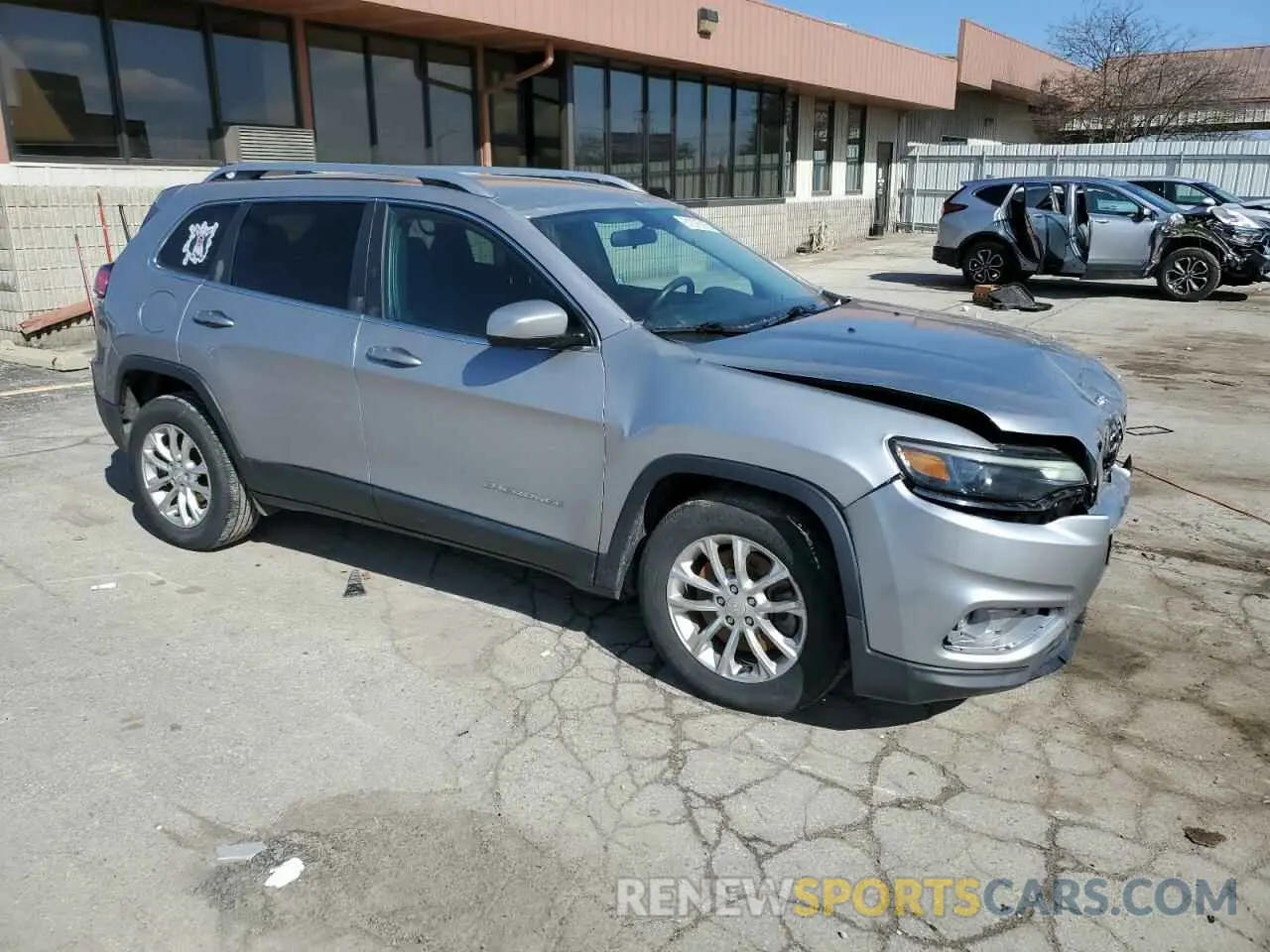 4 Photograph of a damaged car 1C4PJLCB5KD263574 JEEP GRAND CHER 2019