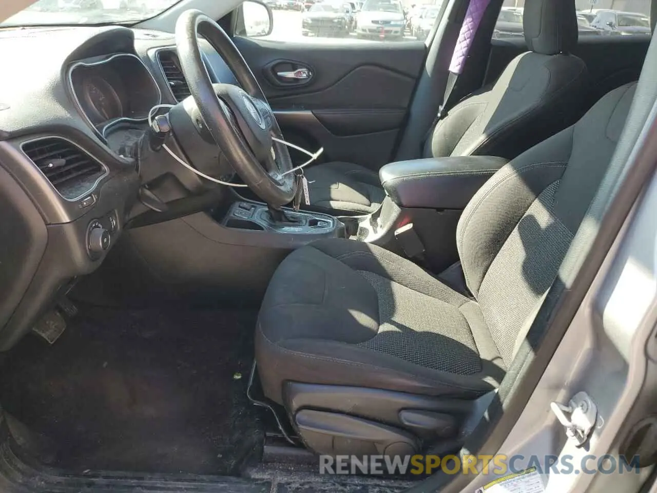 7 Photograph of a damaged car 1C4PJLCB5KD263574 JEEP GRAND CHER 2019