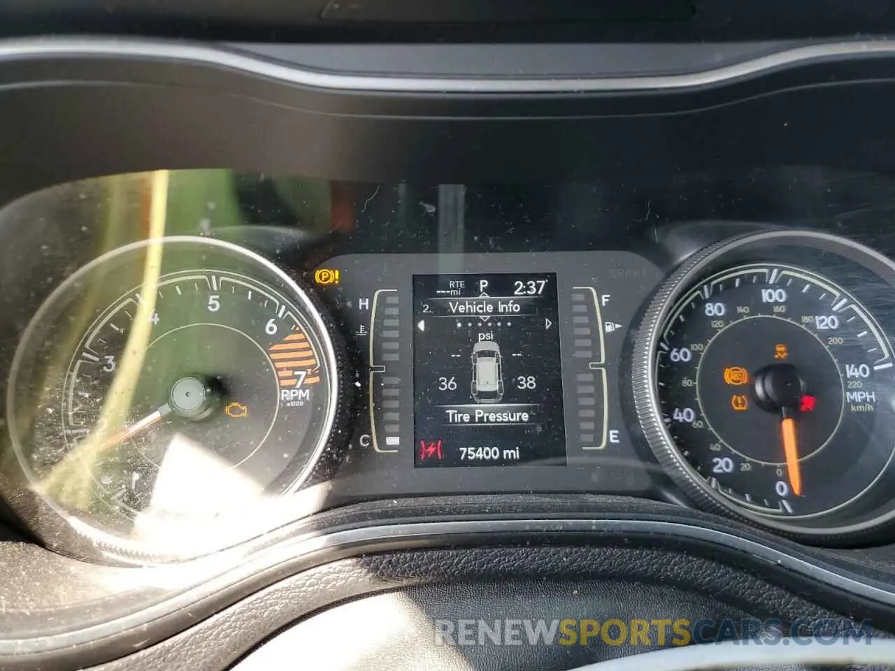 9 Photograph of a damaged car 1C4PJLCB5KD267124 JEEP GRAND CHER 2019