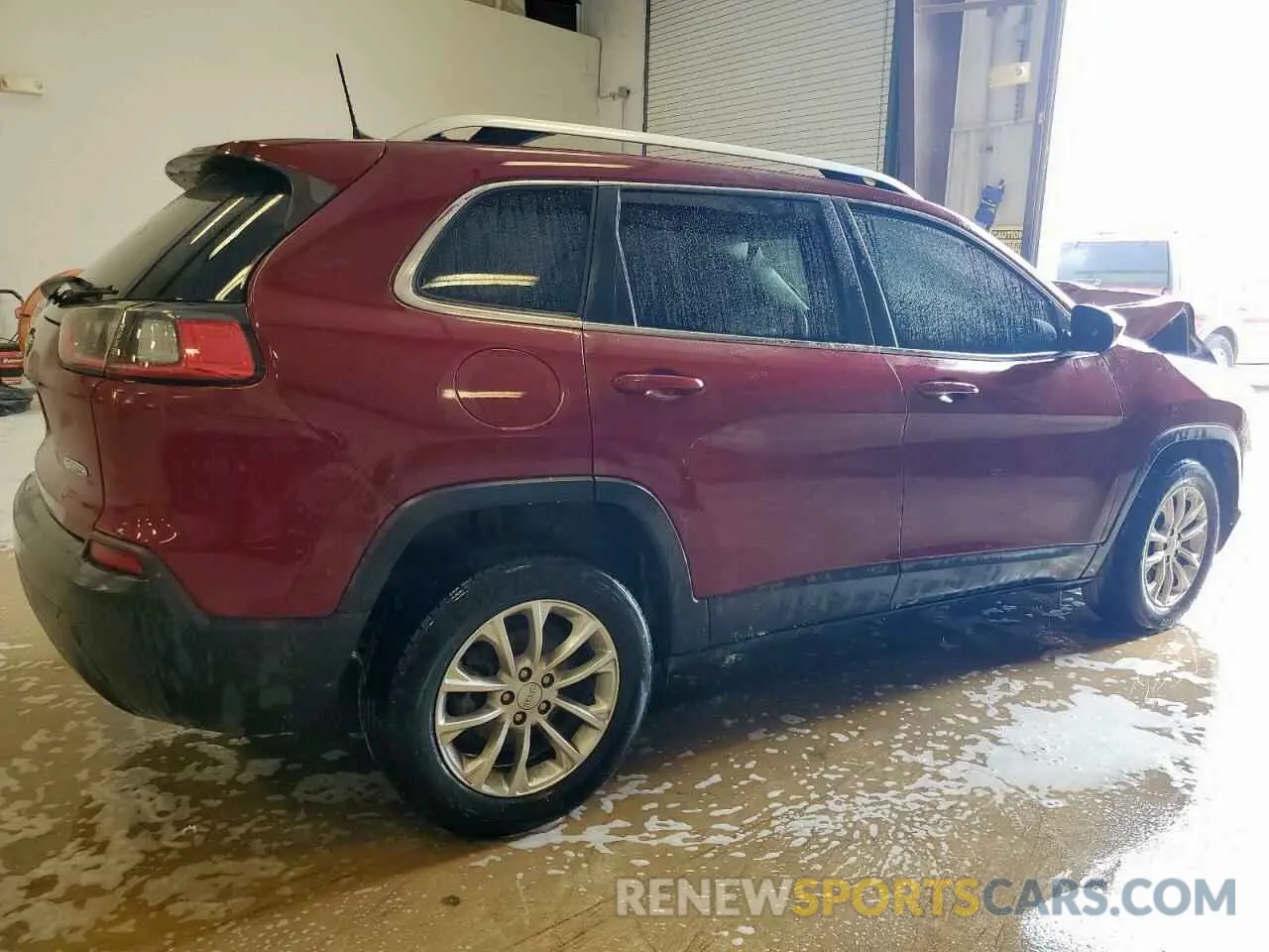 3 Photograph of a damaged car 1C4PJLCB5KD297420 JEEP GRAND CHER 2019