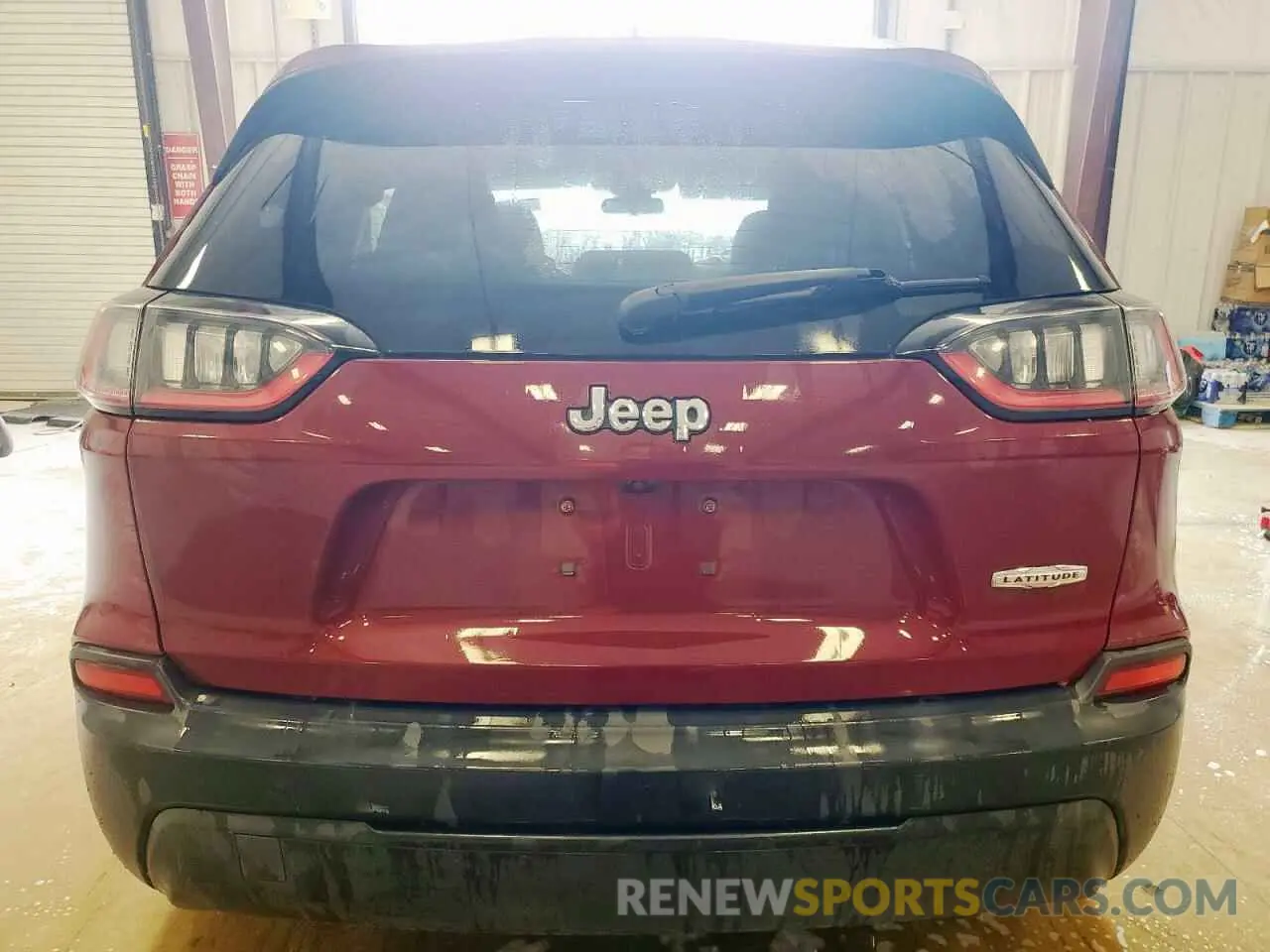 6 Photograph of a damaged car 1C4PJLCB5KD297420 JEEP GRAND CHER 2019