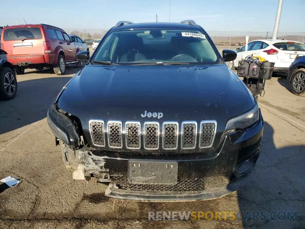 5 Photograph of a damaged car 1C4PJLCB5KD333235 JEEP GRAND CHER 2019