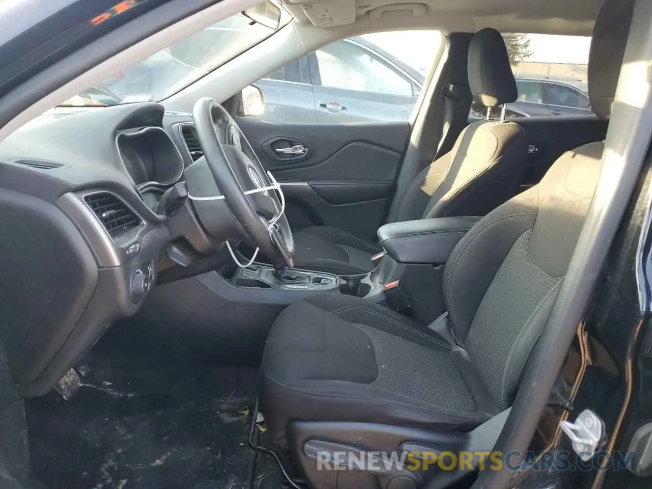 7 Photograph of a damaged car 1C4PJLCB5KD333235 JEEP GRAND CHER 2019